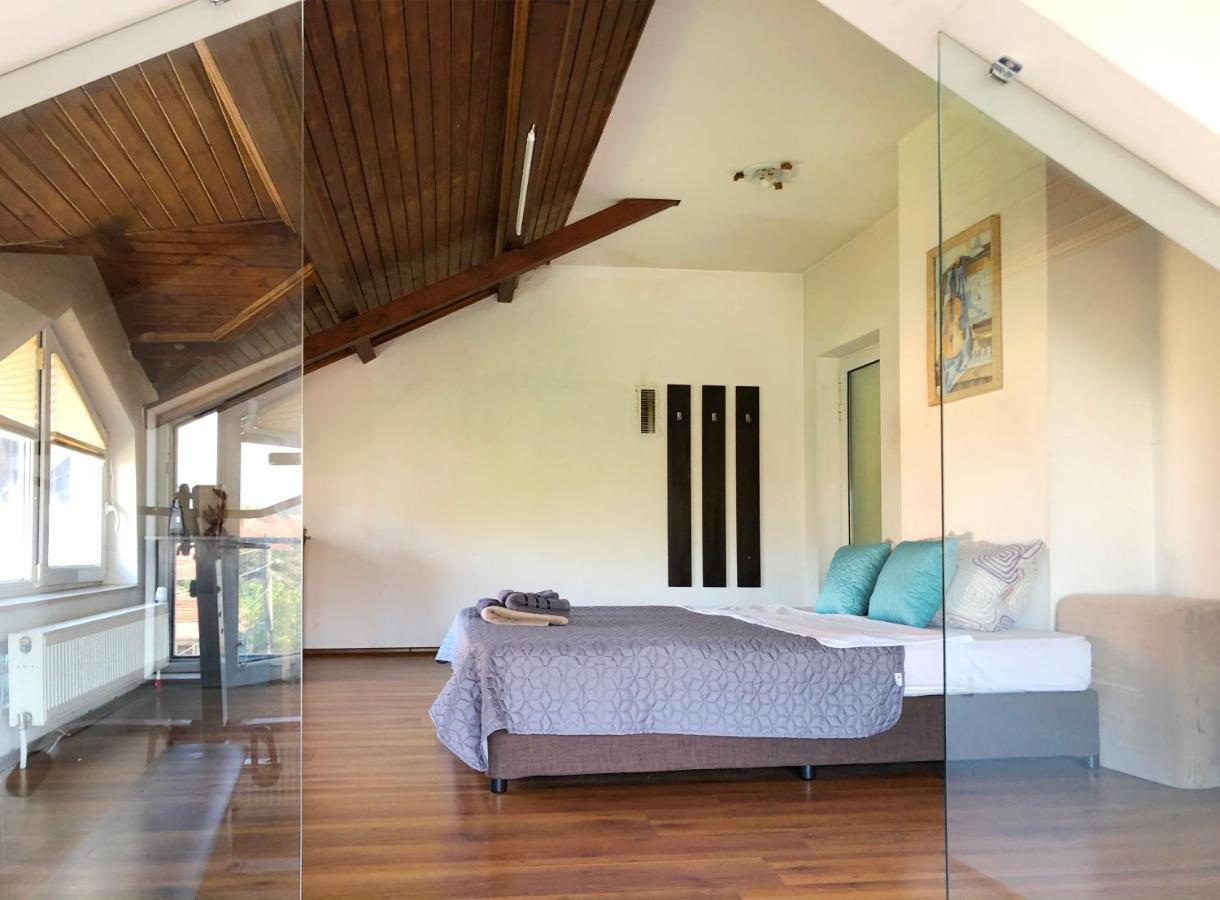Corner House
