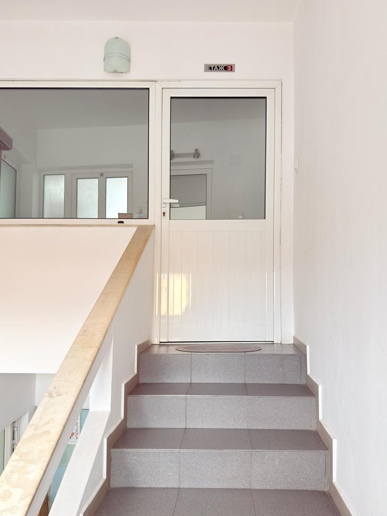 Apartment Corner House