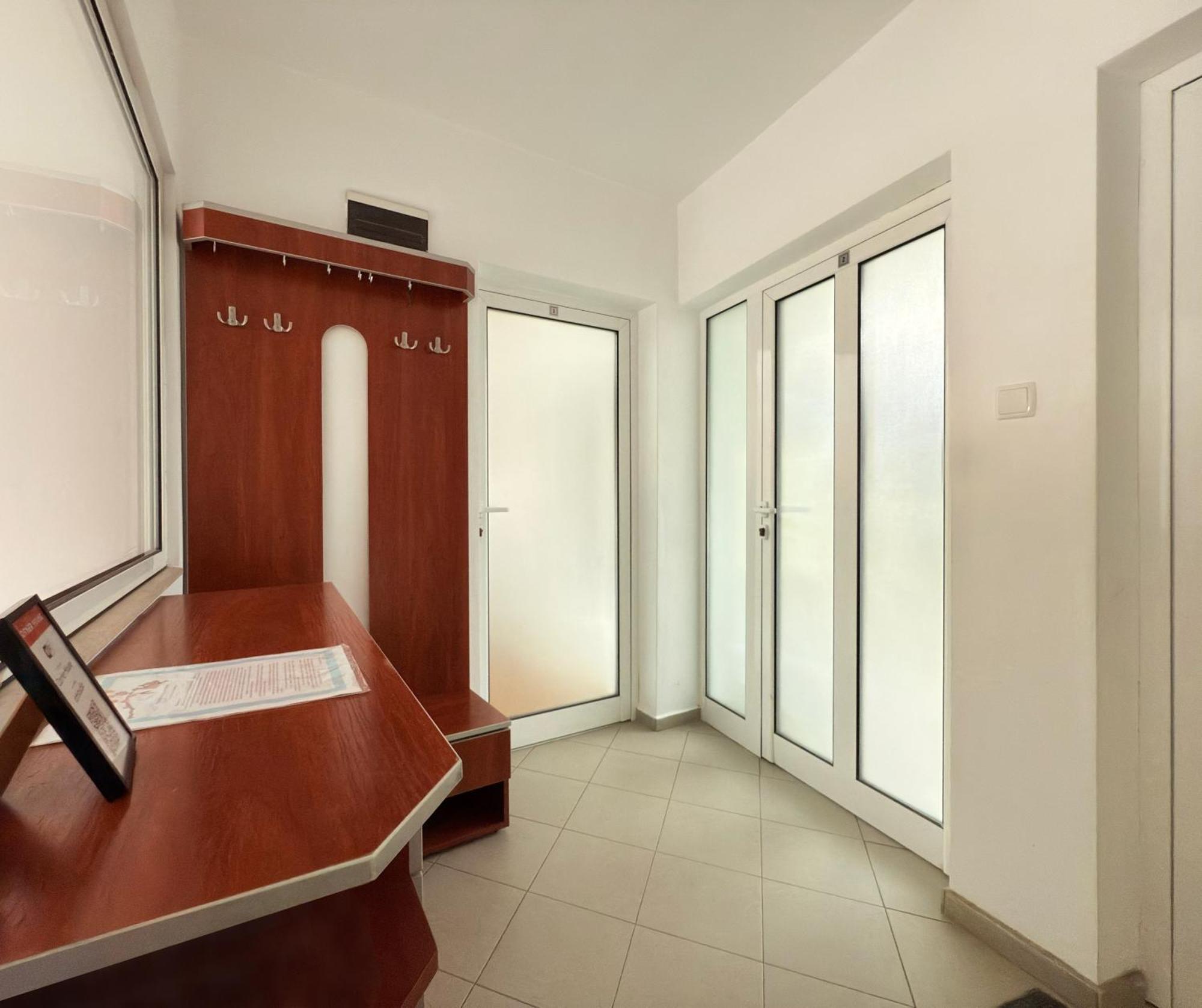 Apartment Corner House *