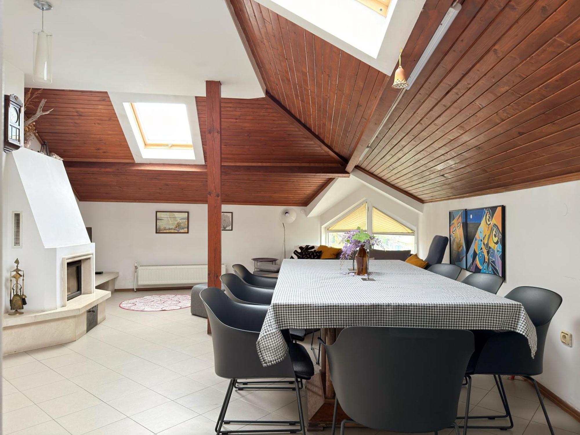 Corner House *