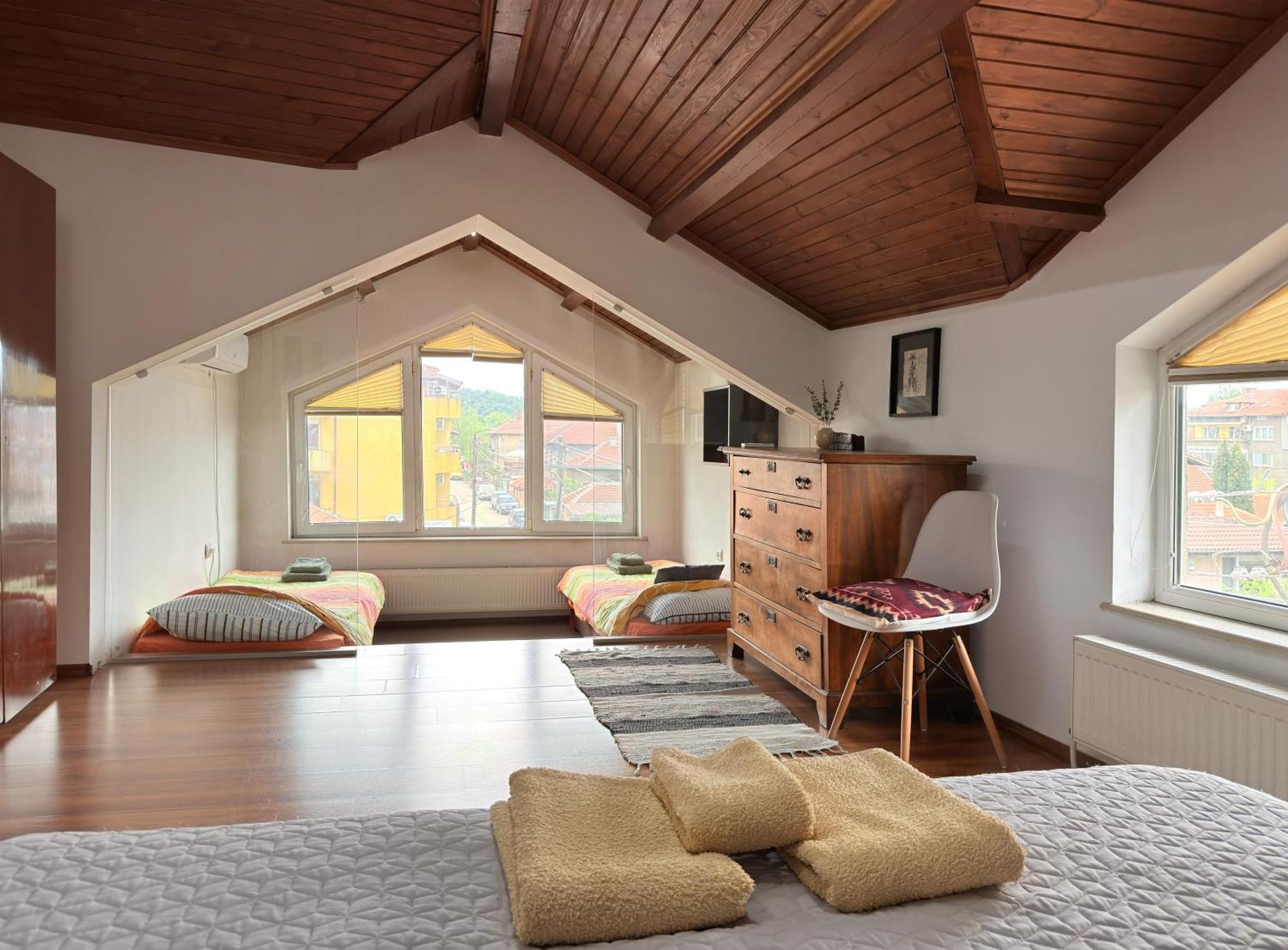 Apartment Corner House