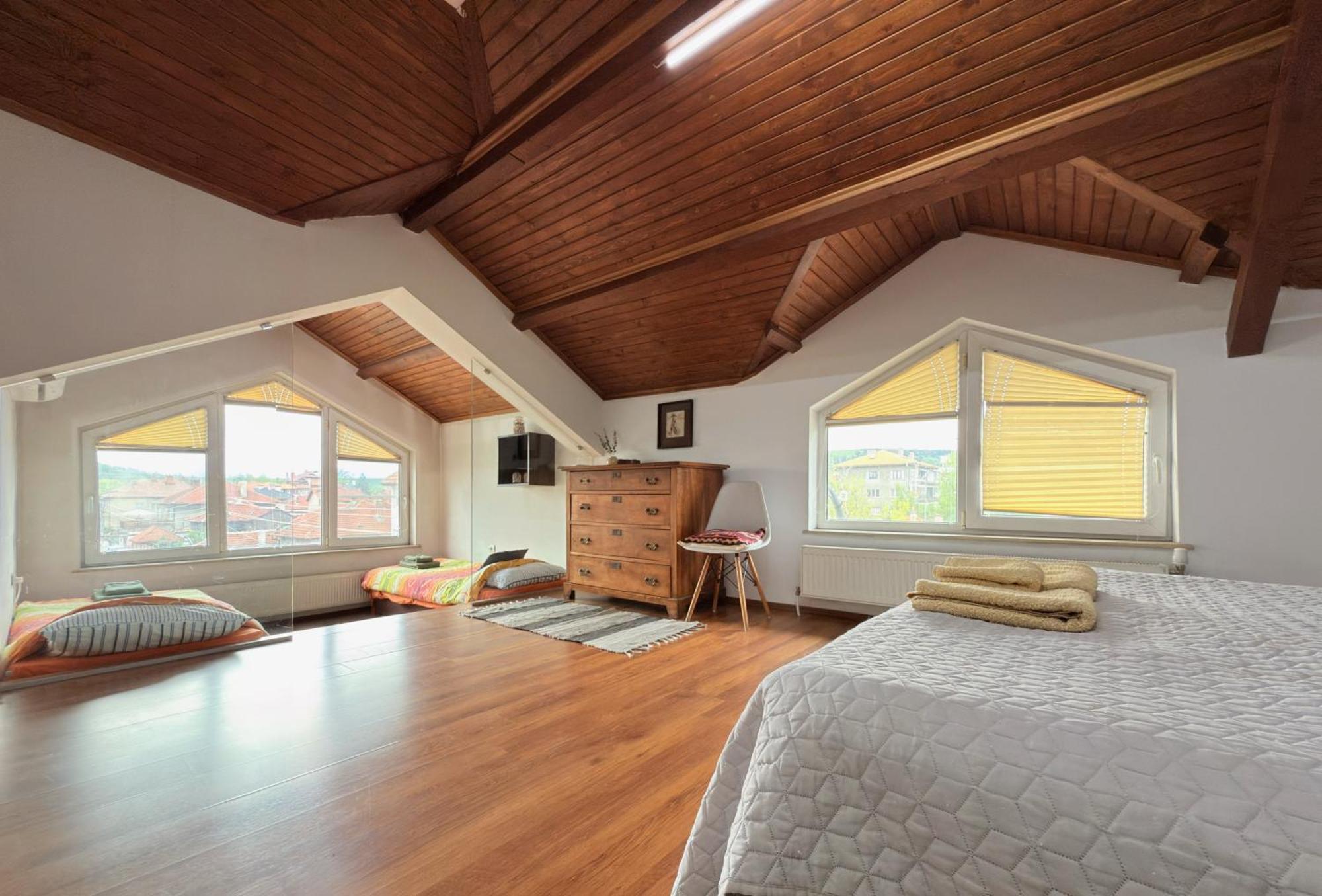 Corner House Apartment Montana